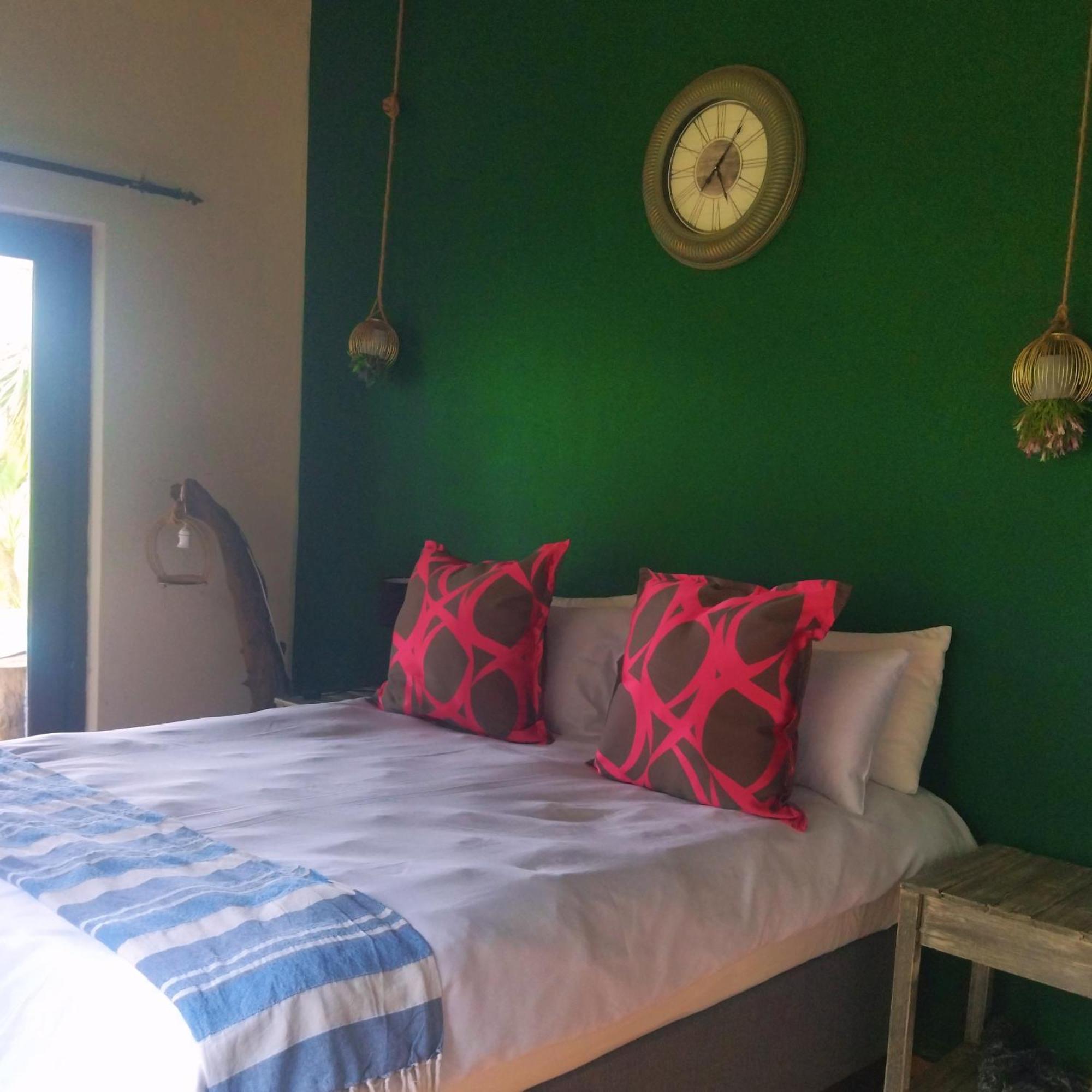 Patogeng Self Catering - Da Gama Dam View Holiday home *